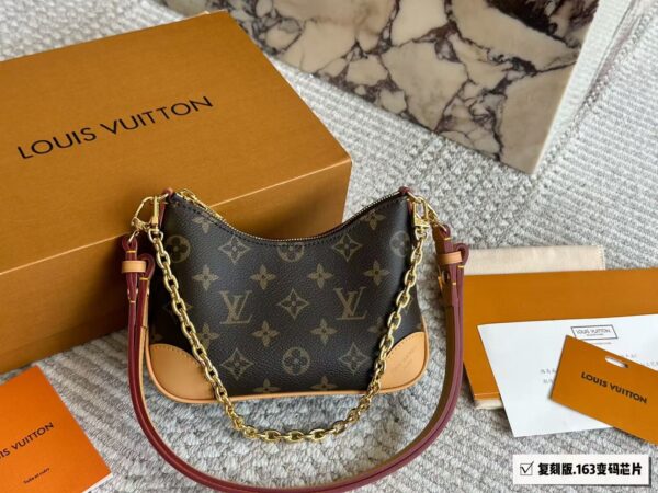 LV Mini croissant