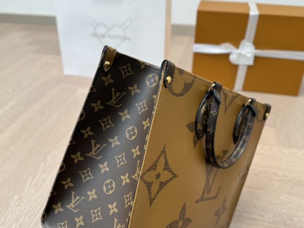 LV onthego shopping bag