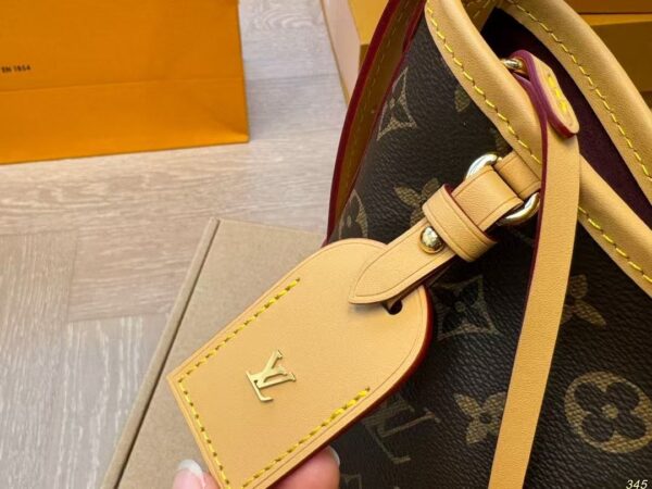 LV carryall